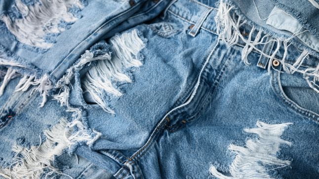 Джинс: история возникновения, что можно сшить – одежда, аксессуары и прочее, как обрабатывать и стирать джинсовую ткань
