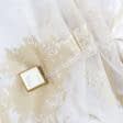 Тканини фурнітура для декора - Магнітний підхват Квадрат на тасьмі білий 35Х35мм.
