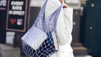 Невагомі аксесуари - Sheer bag aesthetic: чому прозорі сумки - шопери захопили моду?