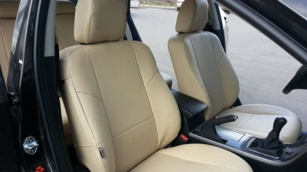 Що краще для чохлів на авто: шкіра чи замша?