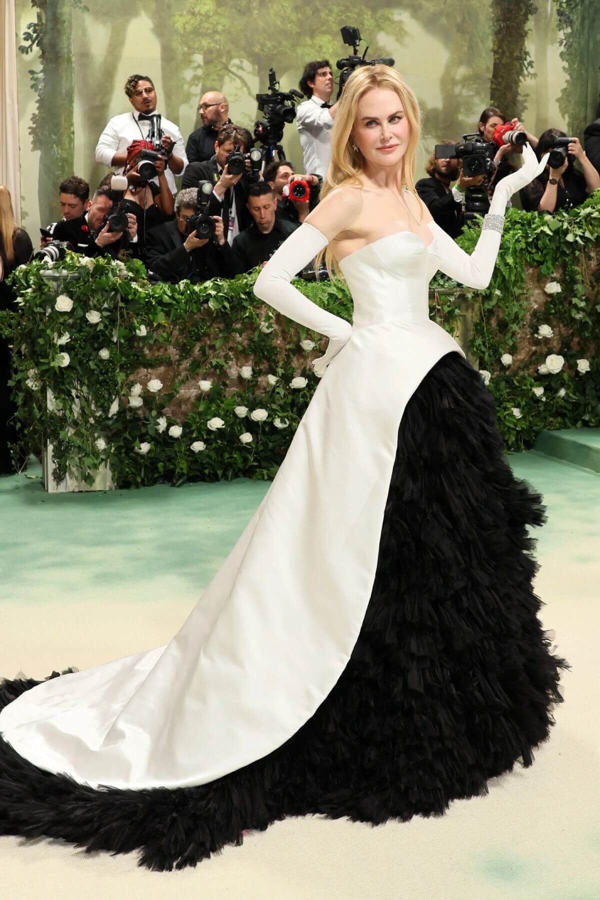 met-gala-2024-obrazi-z-vechirki-scho-vrazili-svit-10