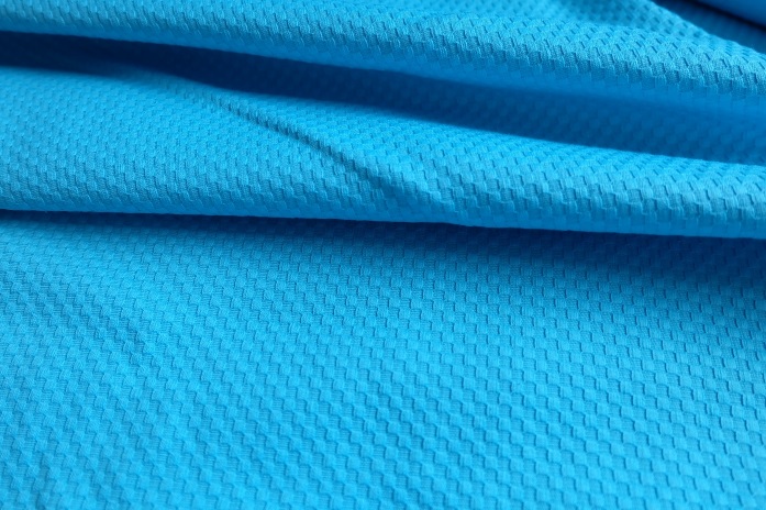 osobennosti-tkani-pike-kto-prines-vsemirnuyu-izvestnost-materialu-4