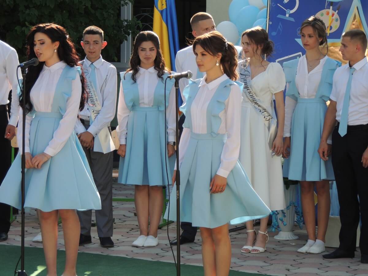 spidniczya-soncze-khit-vipusknikh-baliv-2024-4